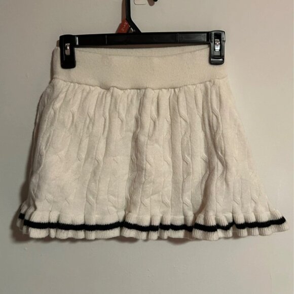 Cider Knit Mid Waist Ruffle Trim Mini Skirt Skorts White with Black Trim Tennis - Picture 14 of 16